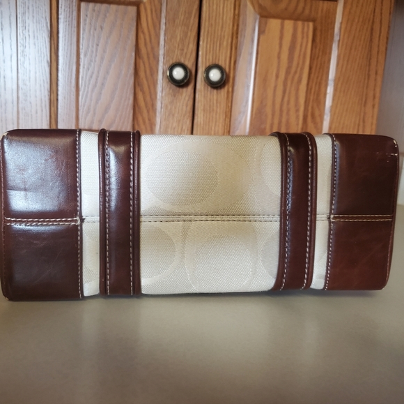 White and brown purse - Picture 7 of 10